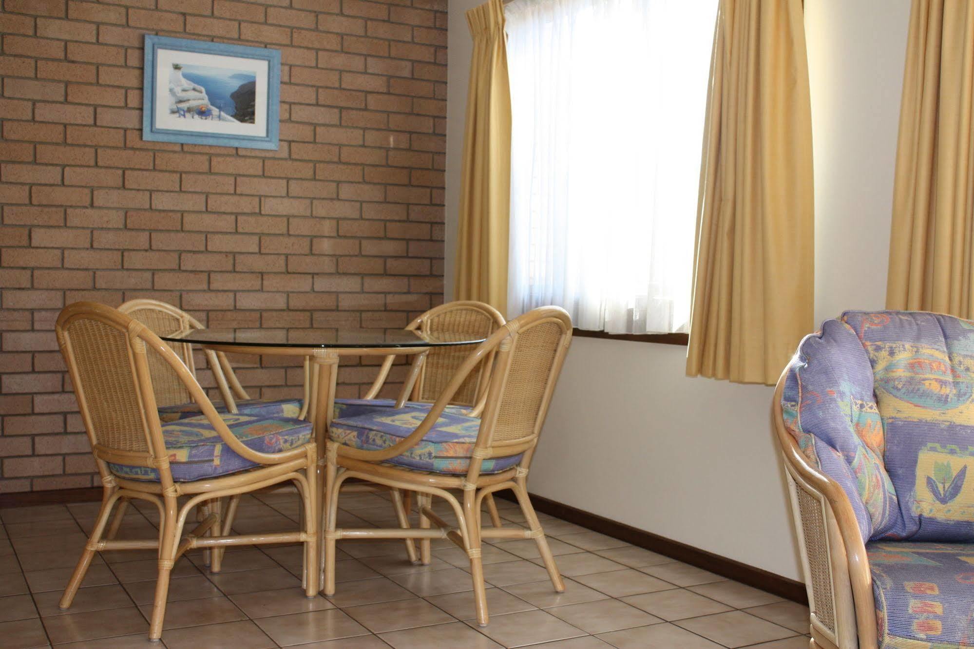 Sapphire Court Aparthotel Татра Екстериор снимка